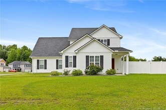 Building Photo - 118 Newport Ct
