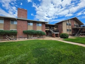 Building Photo - 4955 Moorhead Ave