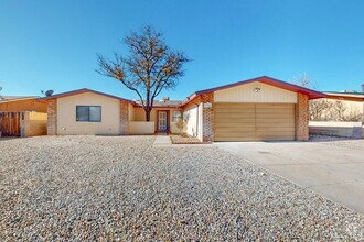 Building Photo - Taylor Ranch 4/BD 2/BA 2/CG