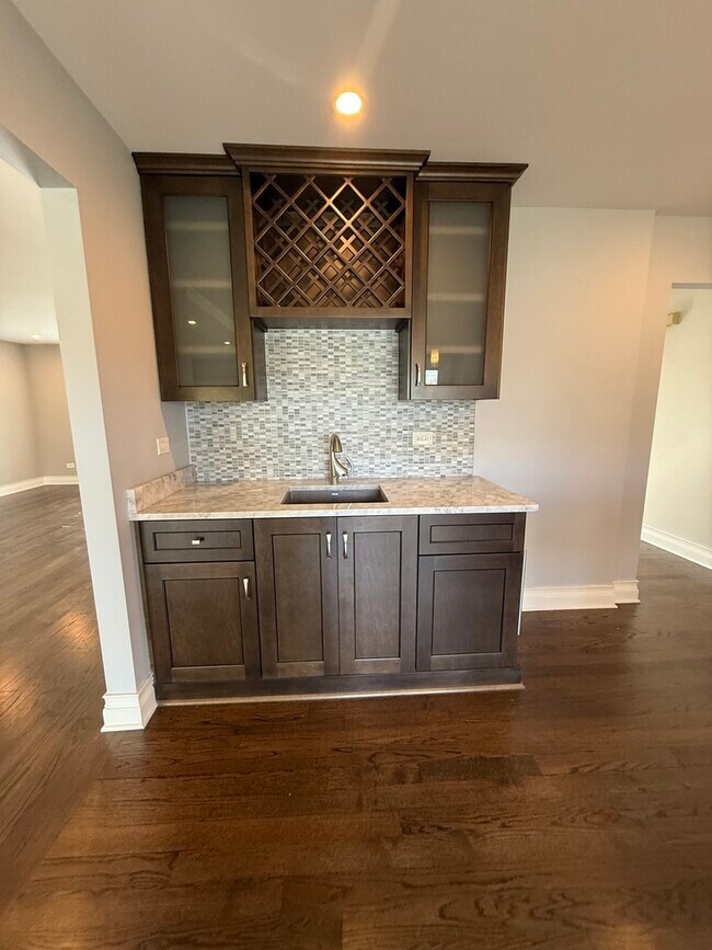 Building Photo - 551 83rd St