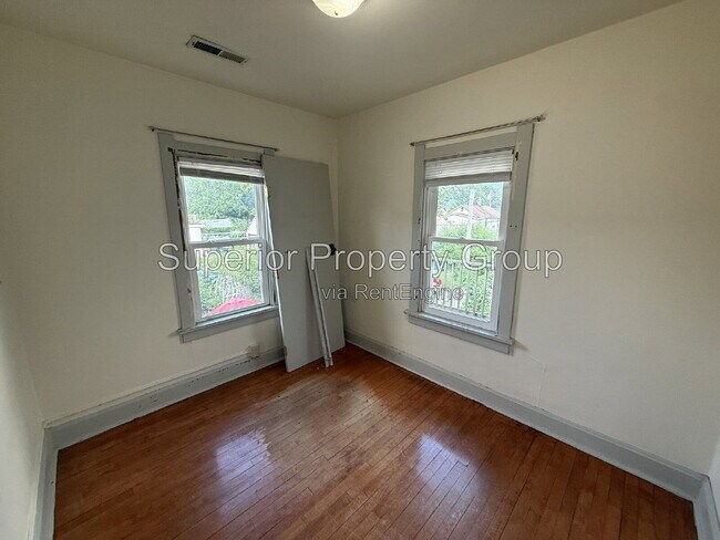 Building Photo - 2507 E Johnson St
