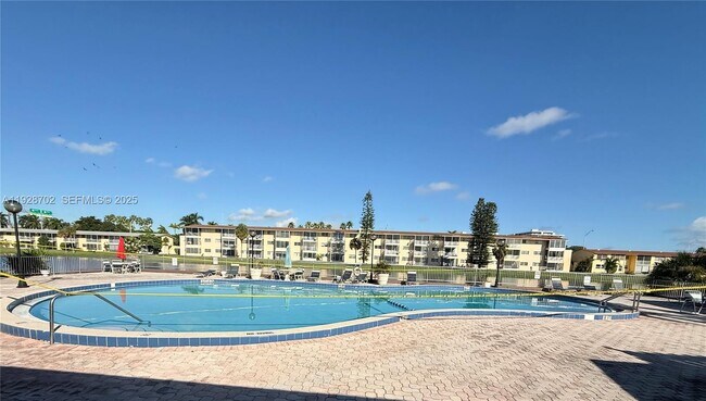 Building Photo - 2820 NE 201st Terrace