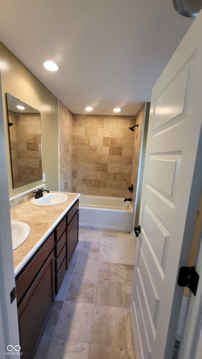 Building Photo - 1924 N Talbott St