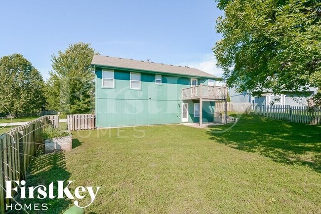 Building Photo - 8415 NE 107th St