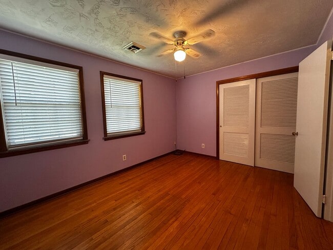 Building Photo - Partially furnished 3 bed/ 1.5 bath - Morristown, TN