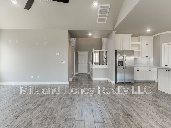 Building Photo - 3212 Hayven Cir