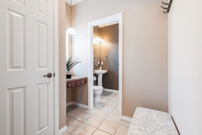 Building Photo - 2325 S G St