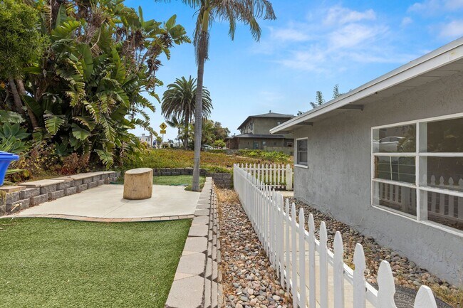 Building Photo - 5195-5197 Carlsbad Blvd