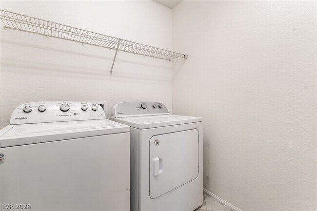 Building Photo - 5371 Boschetto St