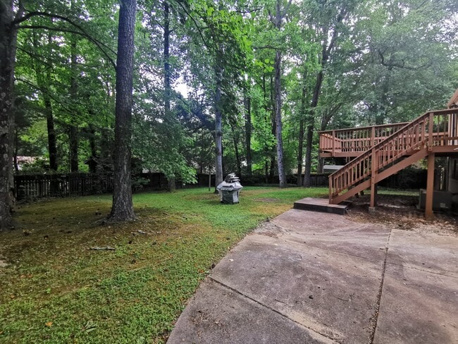 Building Photo - 250 Sheringham Dr