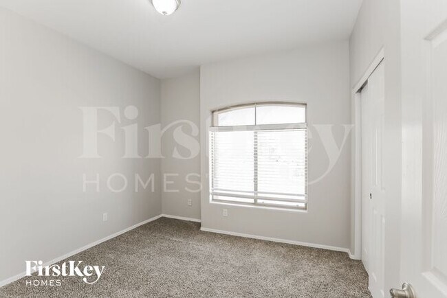 Building Photo - 5221 S 53rd Ave