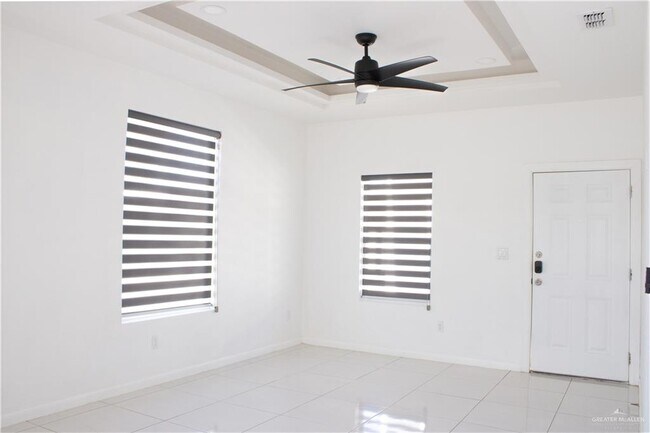 Building Photo - 16 Angelina Dr