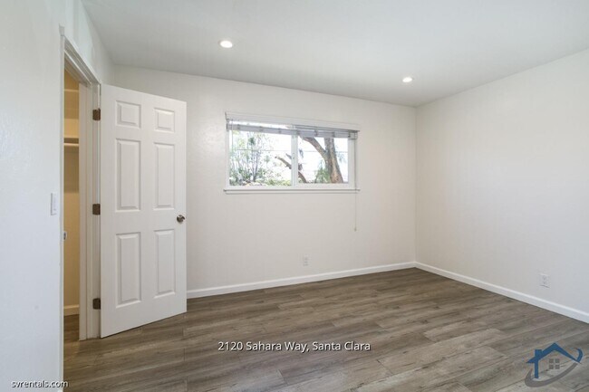 Building Photo - 2120 Sahara Way