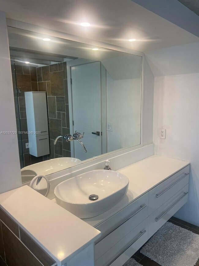 Building Photo - 1130 Spyglass