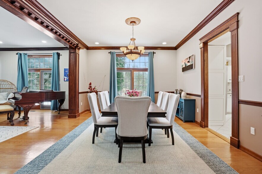 Building Photo - 244 Mathers Rd