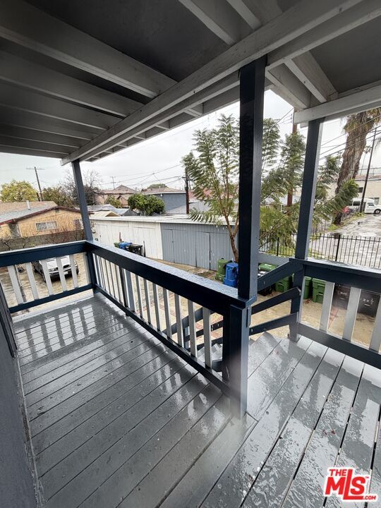 Building Photo - 120 N Ave 25