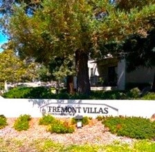 Building Photo - Great Condo in Desirable Fremont