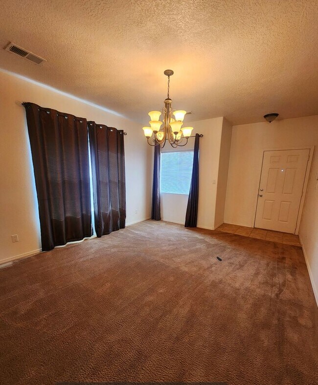 Building Photo - Spacious 4-Bedroom Home with Loft in Charm...