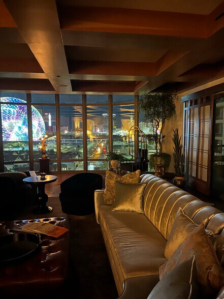 Building Photo - 1 Hughes Center Dr