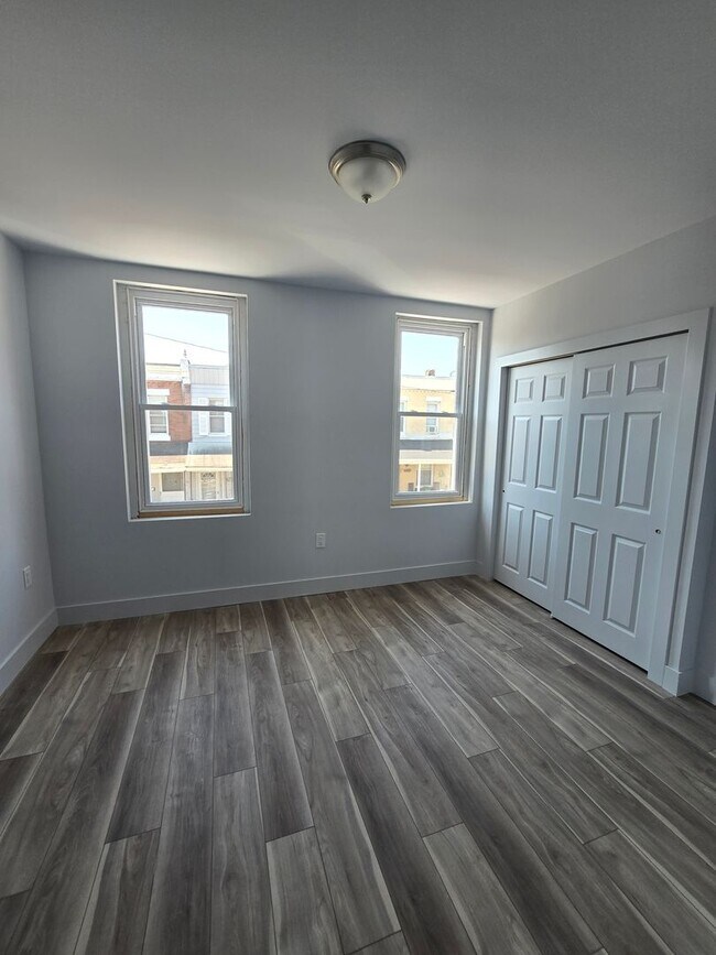 Building Photo - Gorgeous Fully Renovated 3-Bedroom Home | ...