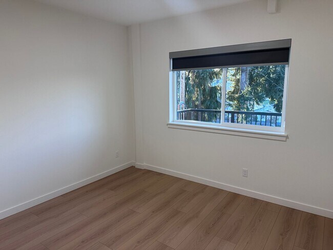 Building Photo - Live Easy Colby Heights, Brand new apartments!