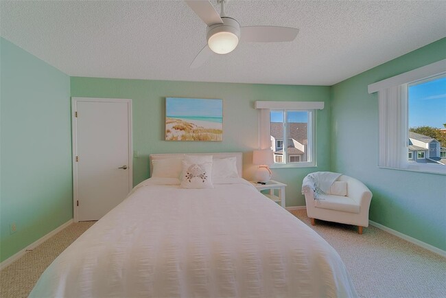 Building Photo - 911 Harbour House Dr