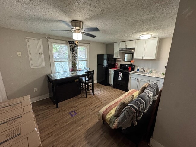 Building Photo - 2314 Mississippi Ave