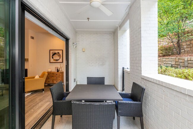 Building Photo - 1494 Red Fox Dr NE