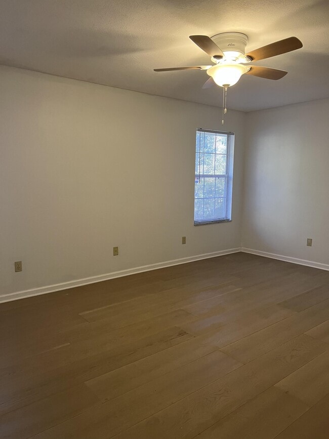 Building Photo - 2733 Masterson Ln