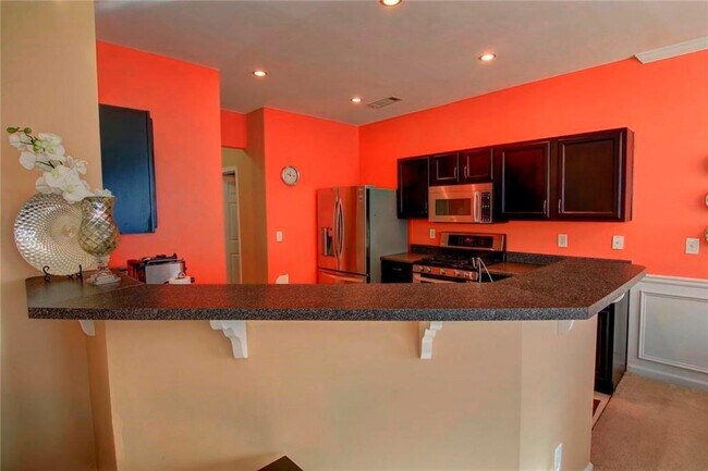Building Photo - 4017 Labrador Way