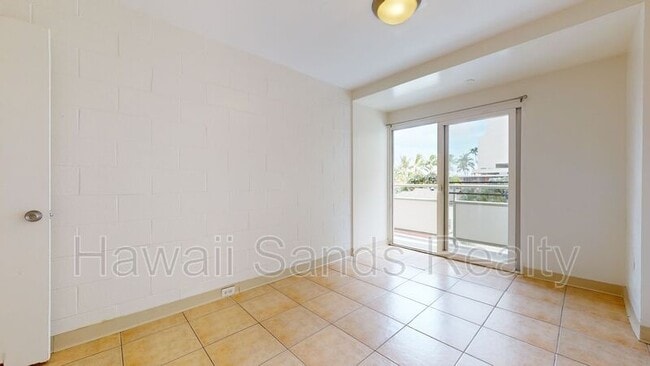 Building Photo - 445 Kaiolu St