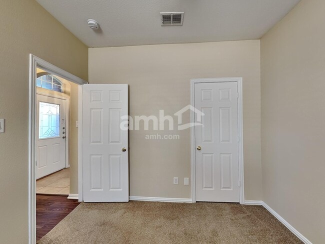 Building Photo - 3637 Caroline Ct