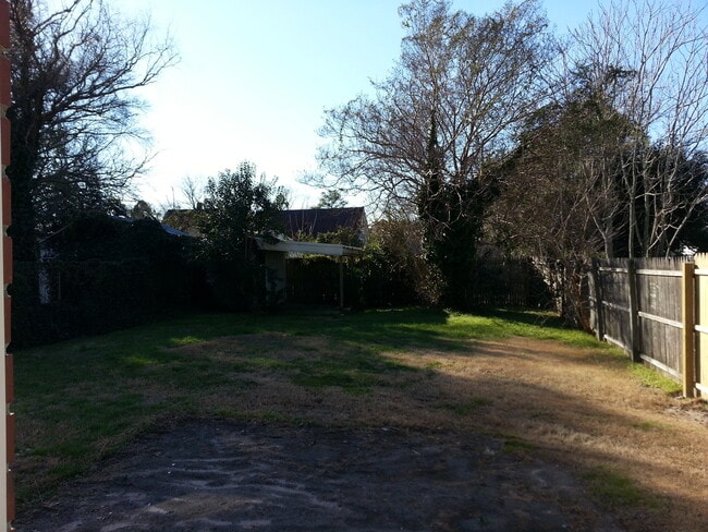 Building Photo - Beautifully Remodeled Home