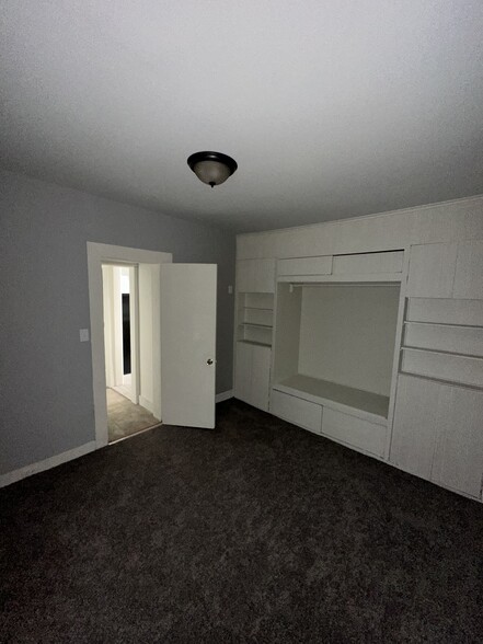 Building Photo - 64 McElwain Ave