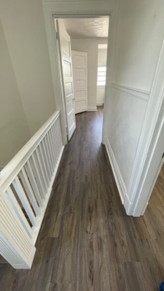 Building Photo - 2404 Charcot St