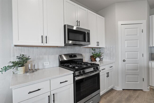 Building Photo - 11620 Comano Dr