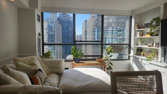 Building Photo - 405 N Wabash Ave