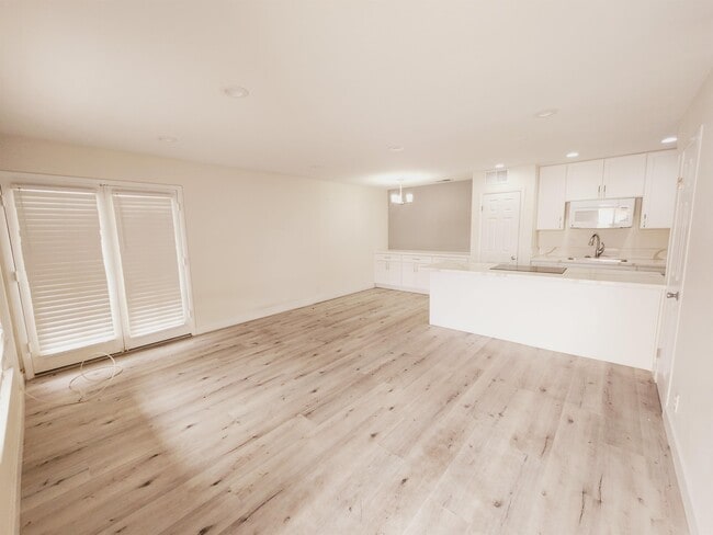 Building Photo - 1291 Elizabeth Ave