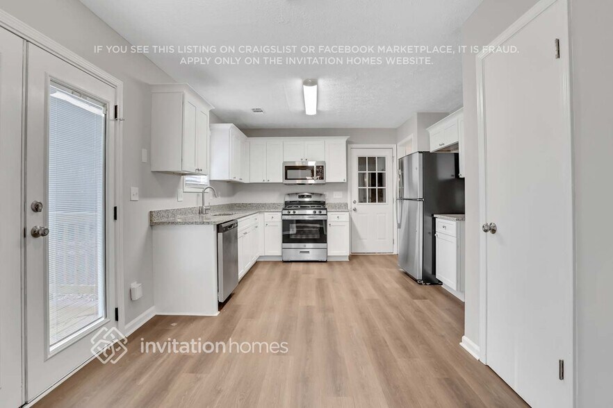 Building Photo - 104 River Oaks Dr