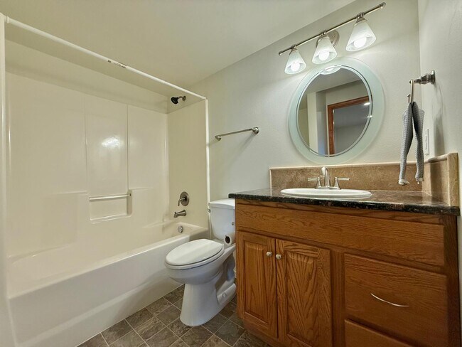 Building Photo - 6686 Washington 291B