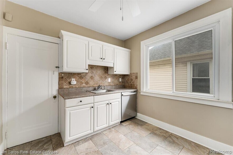 Building Photo - 1308 Beaconsfield Ave