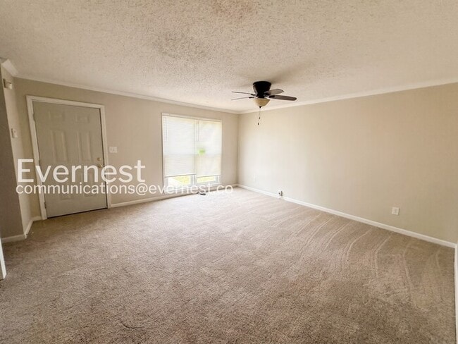 Building Photo - 335 Jamestown Manor Dr