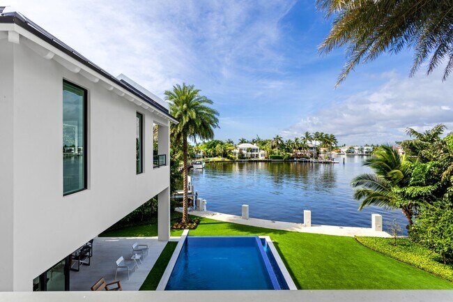 Building Photo - 1014 Melaleuca Rd
