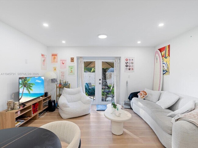 Building Photo - 6510 SW 59th Pl