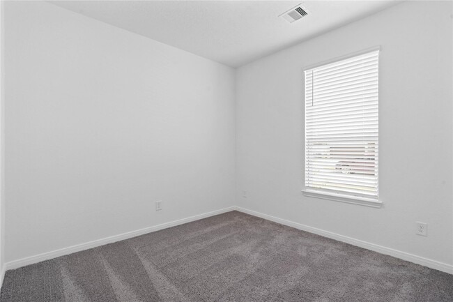 Building Photo - 18214 Sessile Oak Dr