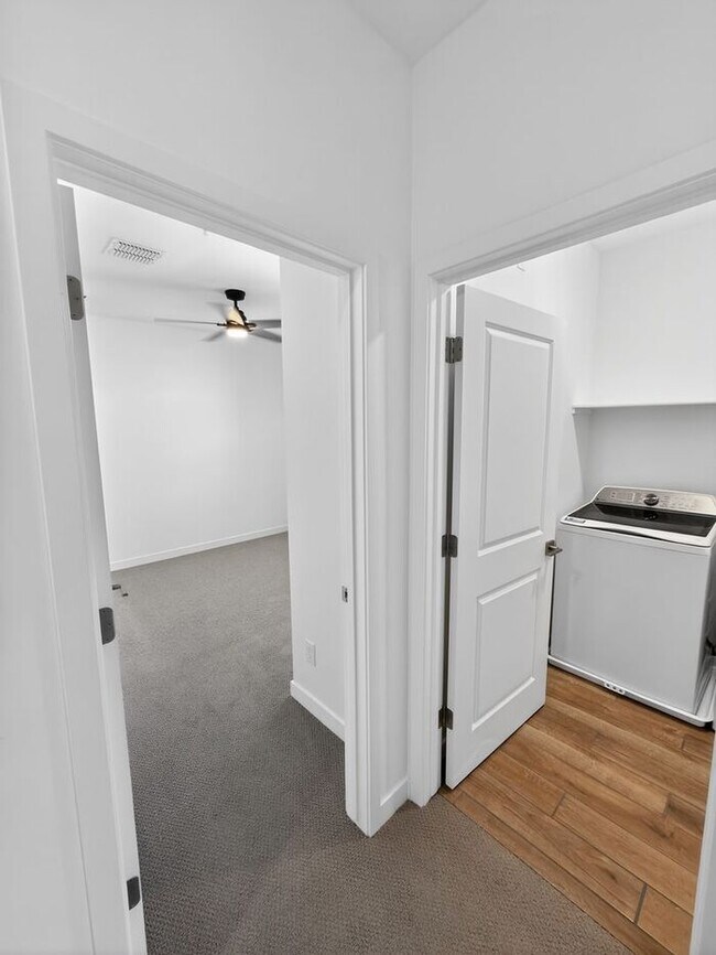 Building Photo - Stunning New 3Beds/2.5Bath Townhome in Phoenix, AZ!