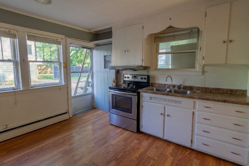 Building Photo - 706 Nash Rd