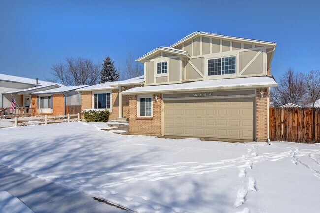 Building Photo - 4 bedroom, 3 bath home with 2 car garage