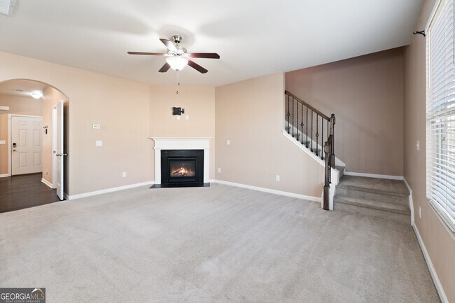 Building Photo - 5884 Little River Rd