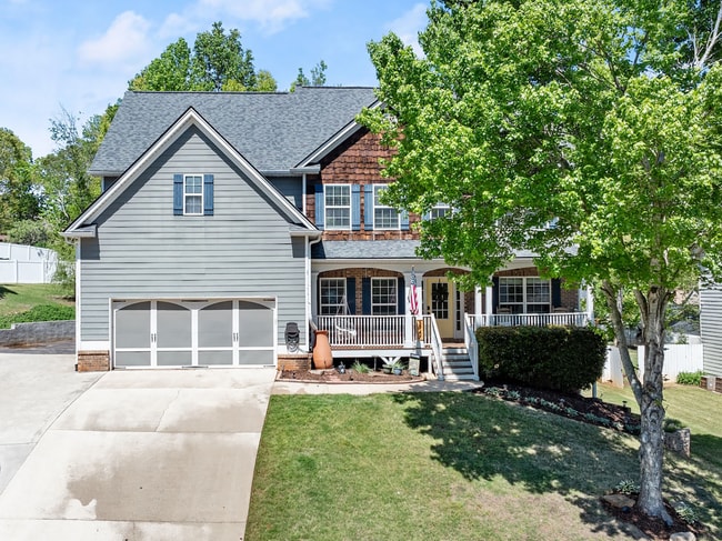 Building Photo - Spacious 5 Bedroom/3 Bath Home with Basement!